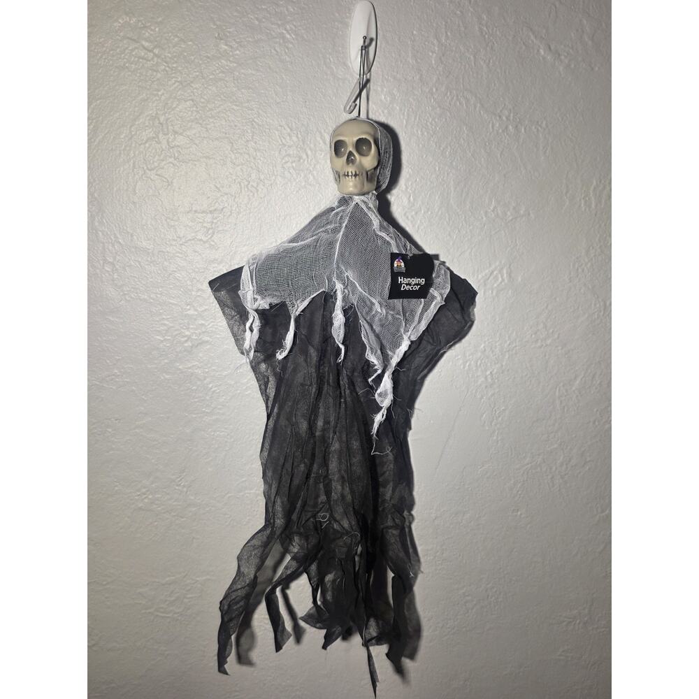 Halloween Skeleton Head Hanging Decorations With Tattered Black & White Fabric